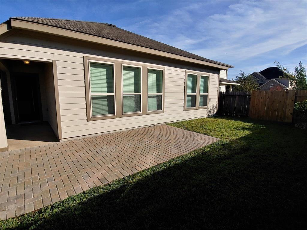 3122 Crescent Oaks Park Ln #3122 - Photo 4 of 16