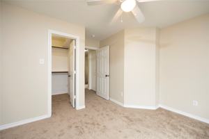 featured image of 100 Artesian Way #100