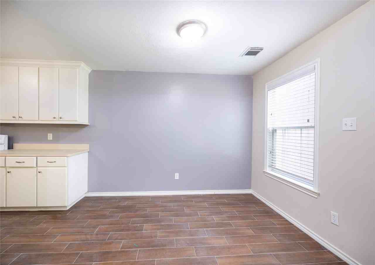 100 Artesian Way #100 - Photo 5 of 21