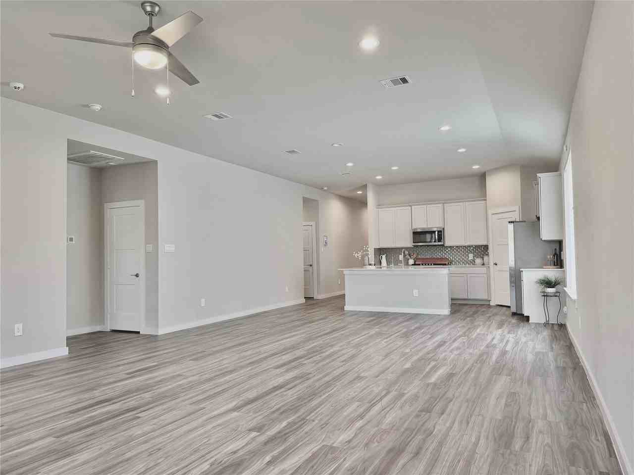 14273 Lake Lodge Dr #14273 - Photo 4 of 33