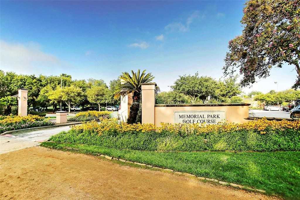 3824 Centerplaza Dr #3824 - Photo 3 of 15