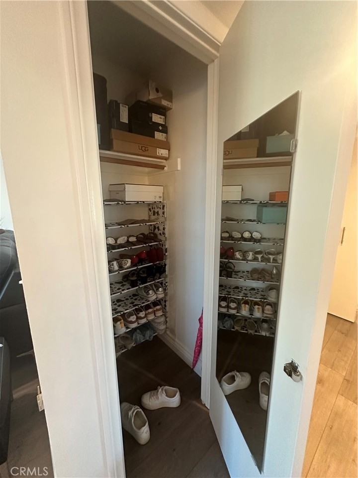 29 Woodleaf #29 - Photo 3 of 23