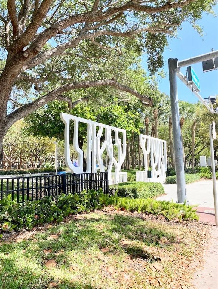 8132 Harding Ave #8132-9 - Photo 7 of 17