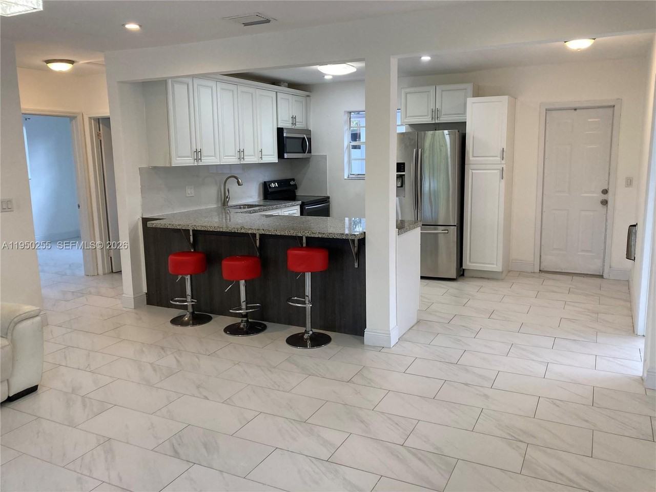 5720 Sheridan St #5720-1 - Photo 4 of 16