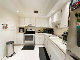 919 Hillcrest Dr - Photo 1 of 1