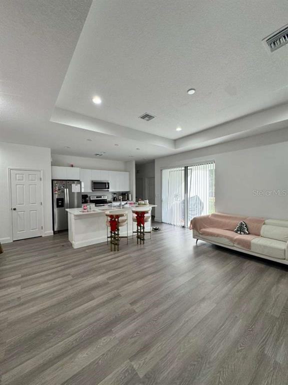 407 Ranier Ave #407 - Photo 4 of 20