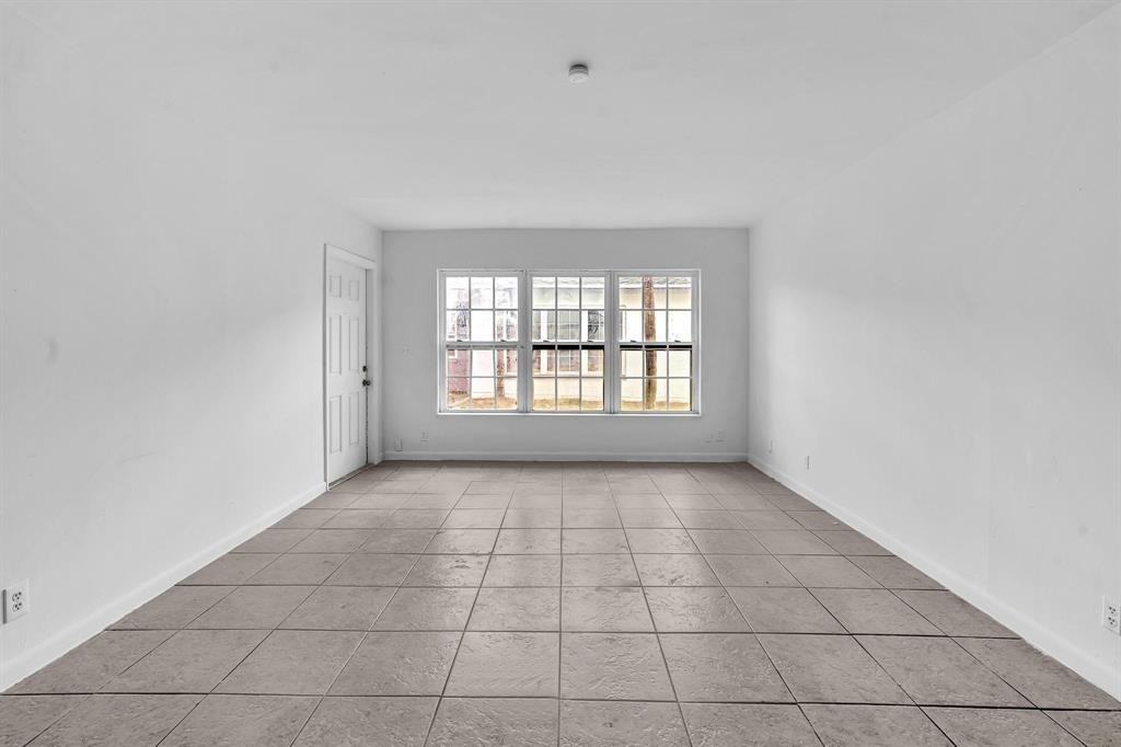 5748 Nw 27th Ct #5748 - Photo 5 of 20