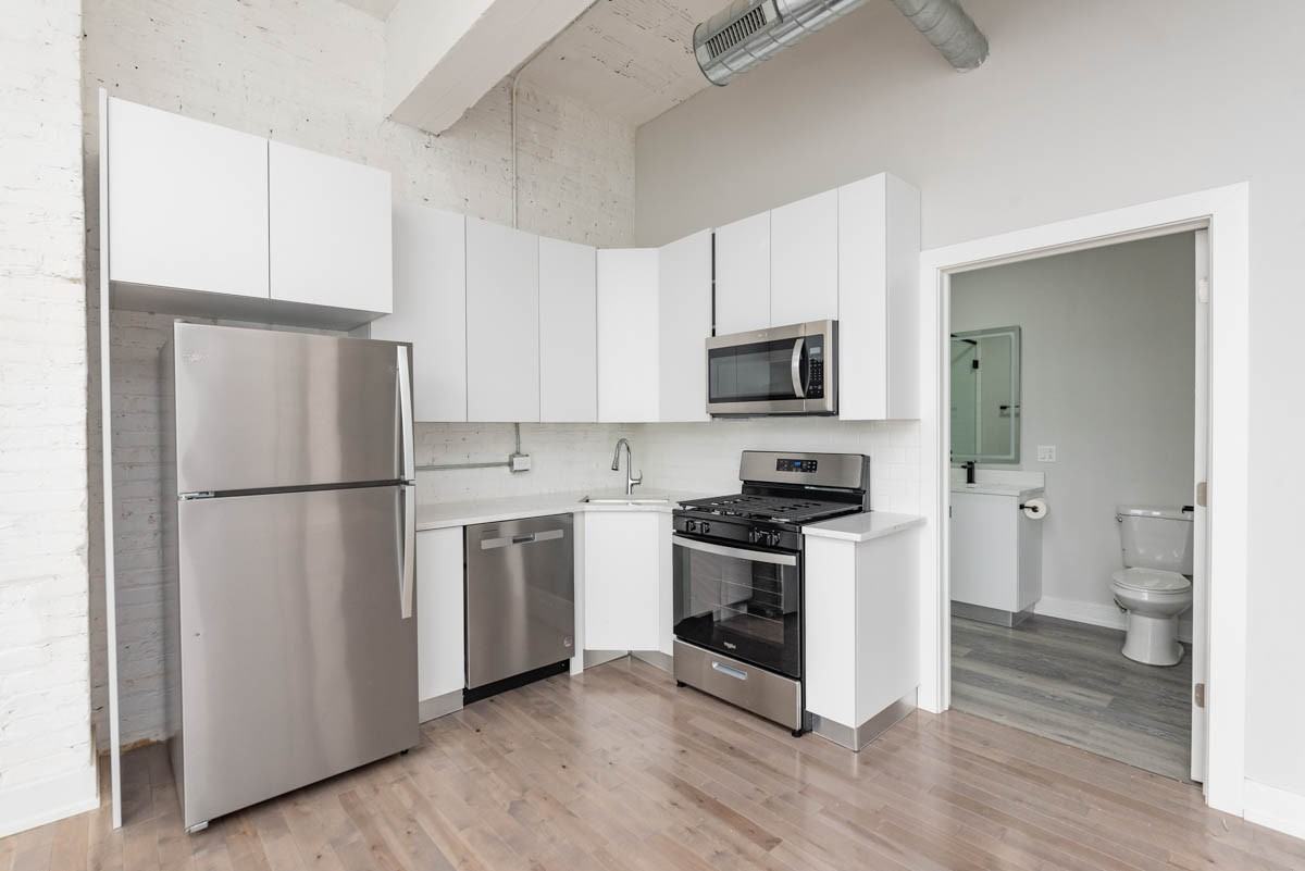 2000 W 22nd Pl #1E - Photo 3 of 13