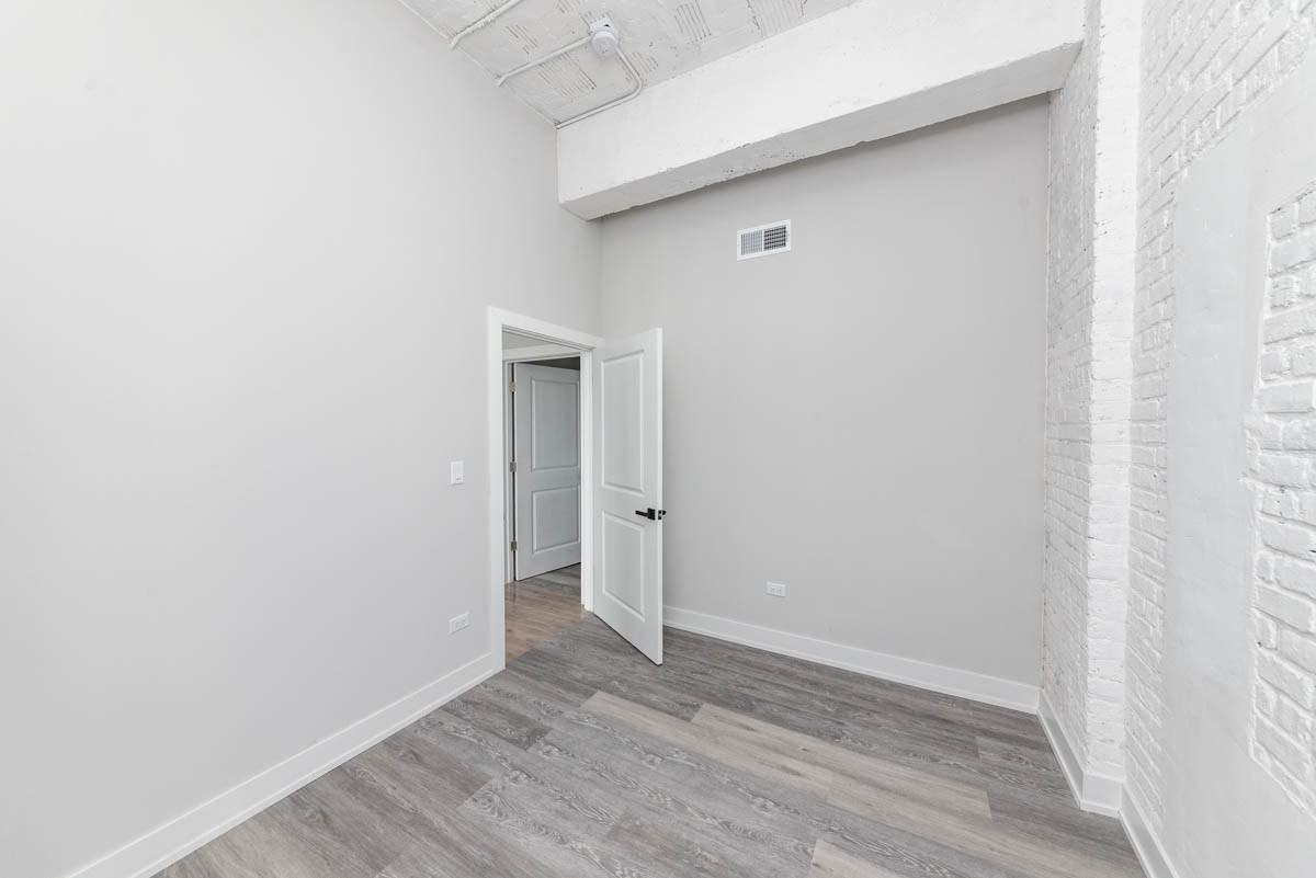 2000 W 22nd Pl #1E - Photo 6 of 13