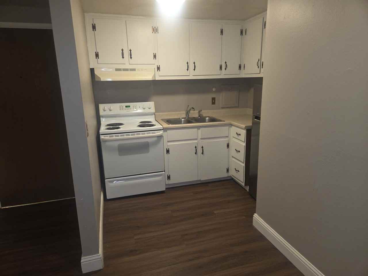 W Park Apartments - Photo 2 of 10