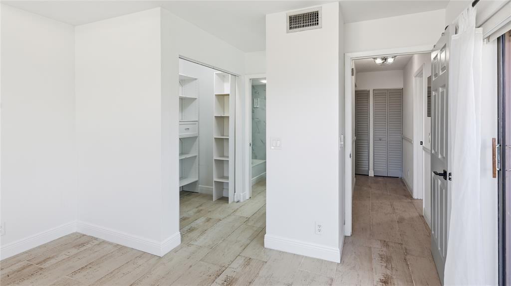 23048 Oxford Pl #23048A - Photo 5 of 17