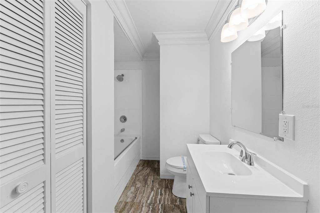 2002 S Habana Ave #2002D - Photo 4 of 27