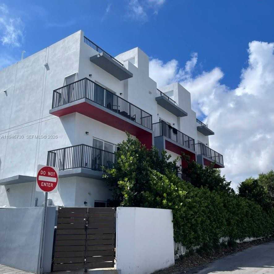 Parkside Ln #1813-4 - Photo 6 of 11