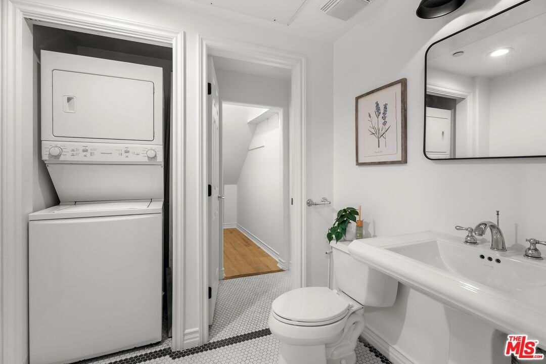 5935 Playa Vista Dr #113 - Photo 2 of 8