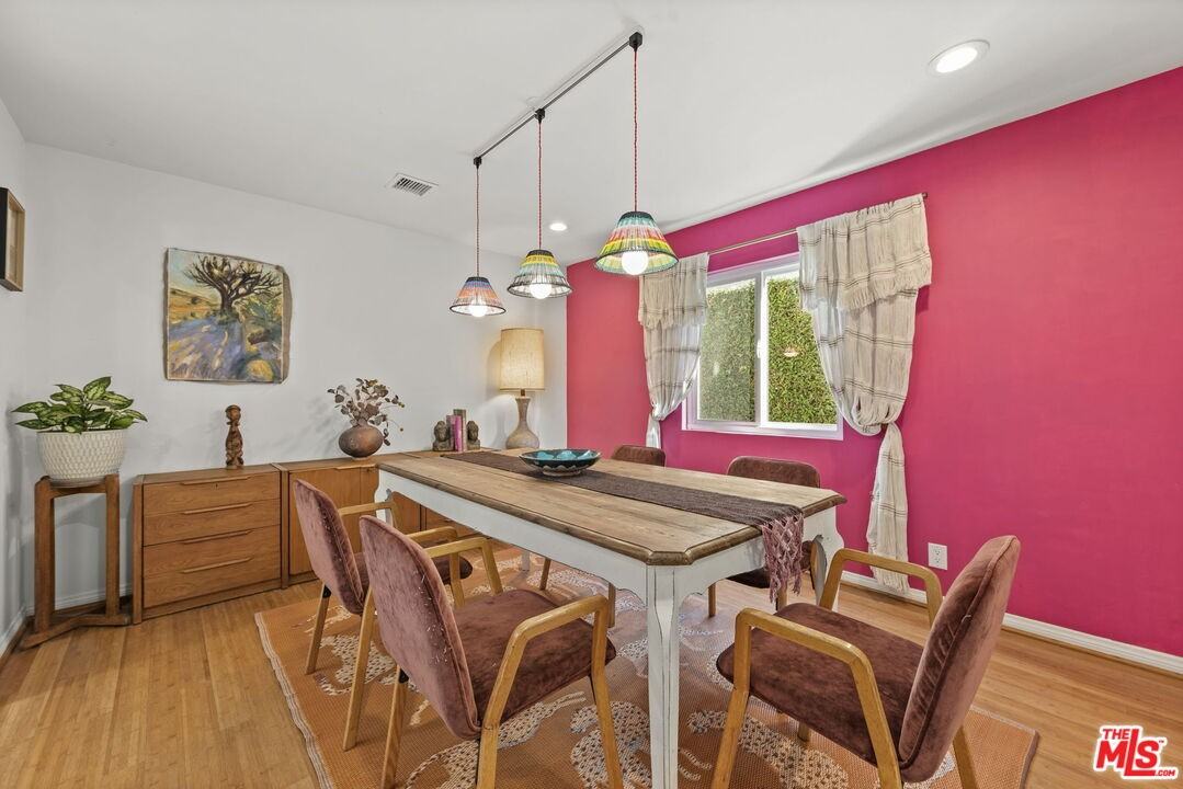 1508 Harvard St #B - Photo 4 of 8