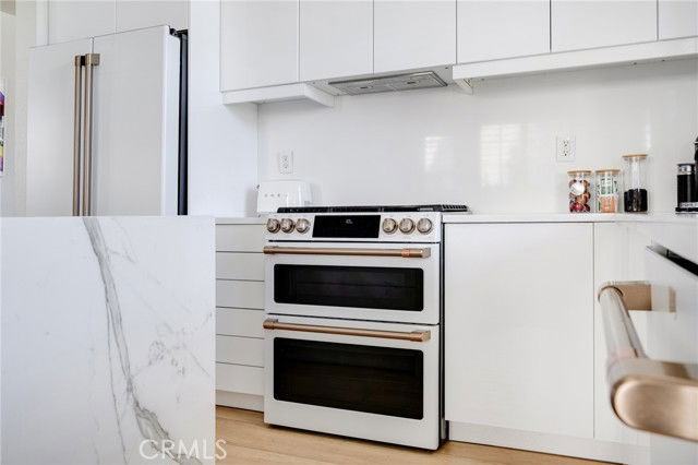 23315 Portland Ln - Photo 2 of 8