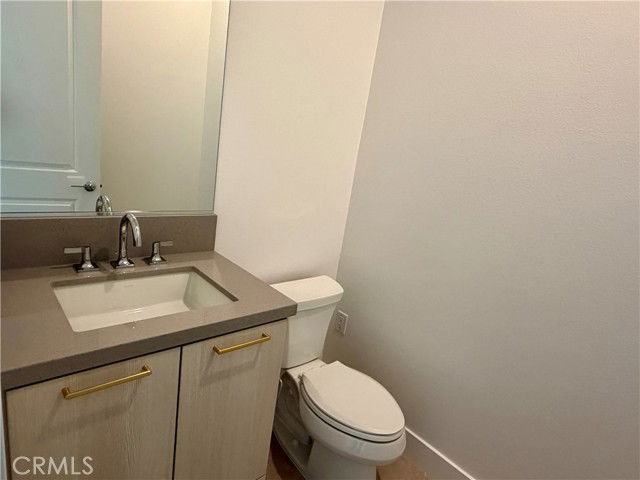 101 Chapman - Photo 6 of 8