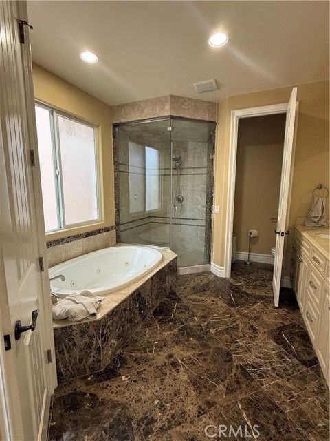 211 Chicago Ave - Photo 6 of 8