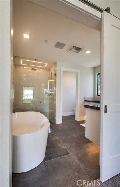 324 Saint Andrews Rd - Photo 3 of 8