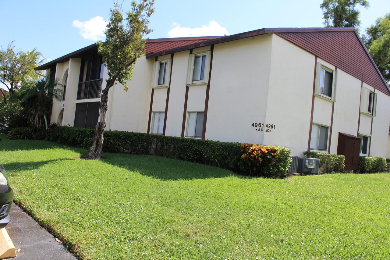 4961 Sable Pine Cir #4961A2 - Photo 2 of 17