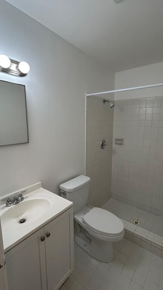 761 Park Ave #761B1 - Photo 4 of 15