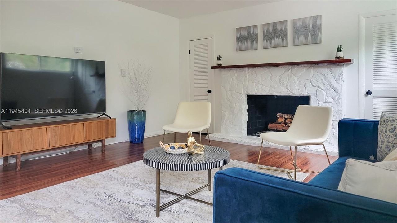 14325 Ne 8th Ave #14325 - Photo 6 of 27