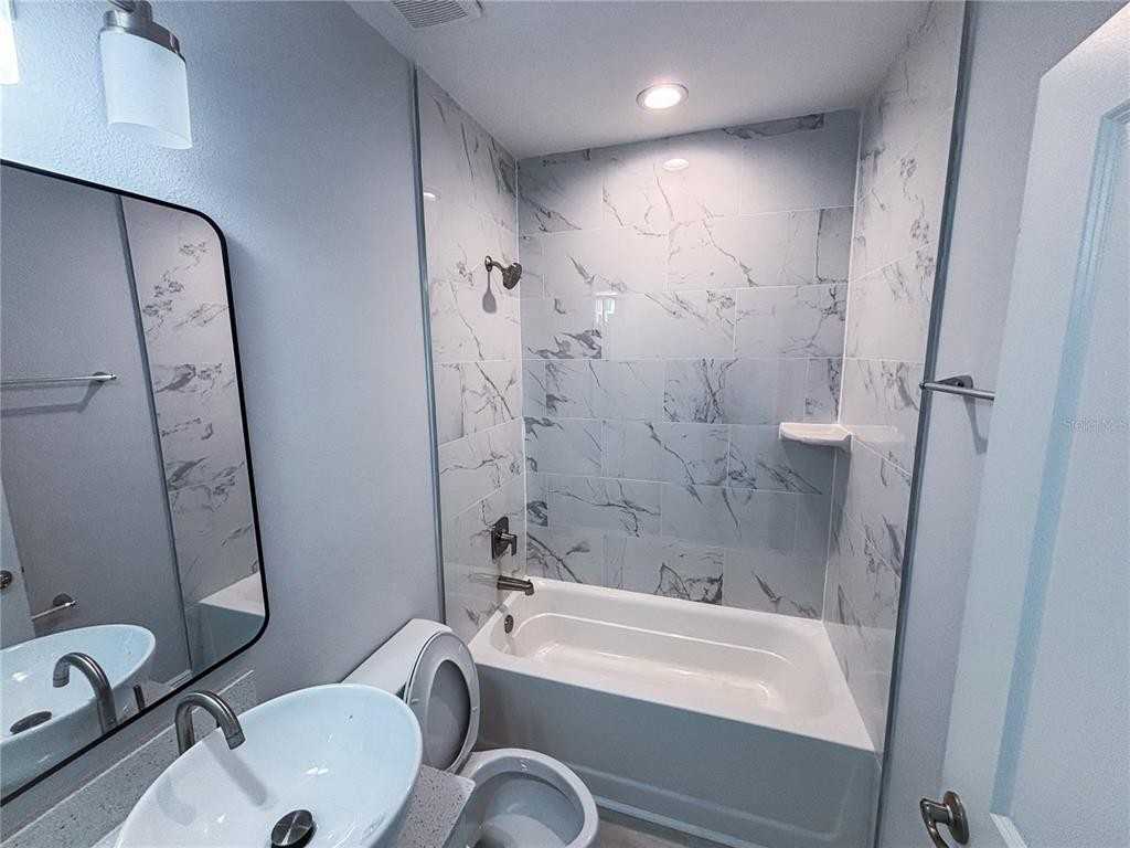 302 Bamboo Dr #302-304 - Photo 3 of 8
