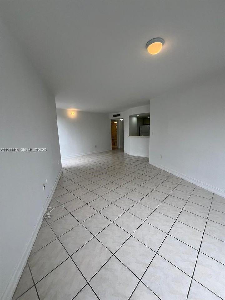 7035 Nw 186th St #7035D303 - Photo 5 of 12