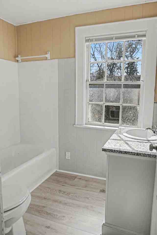 1811 Fairfax Ave #1 - Photo 6 of 10