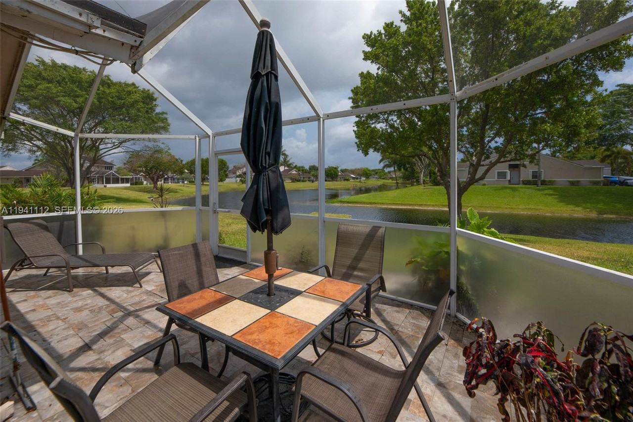 1248 W Lakes Dr #1248-1248 - Photo 4 of 31