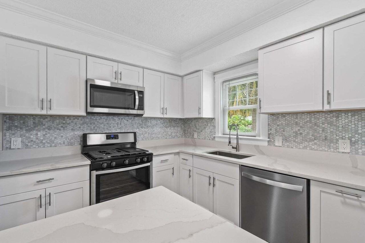 415 Greenbriar Dr #415-1 - Photo 7 of 19