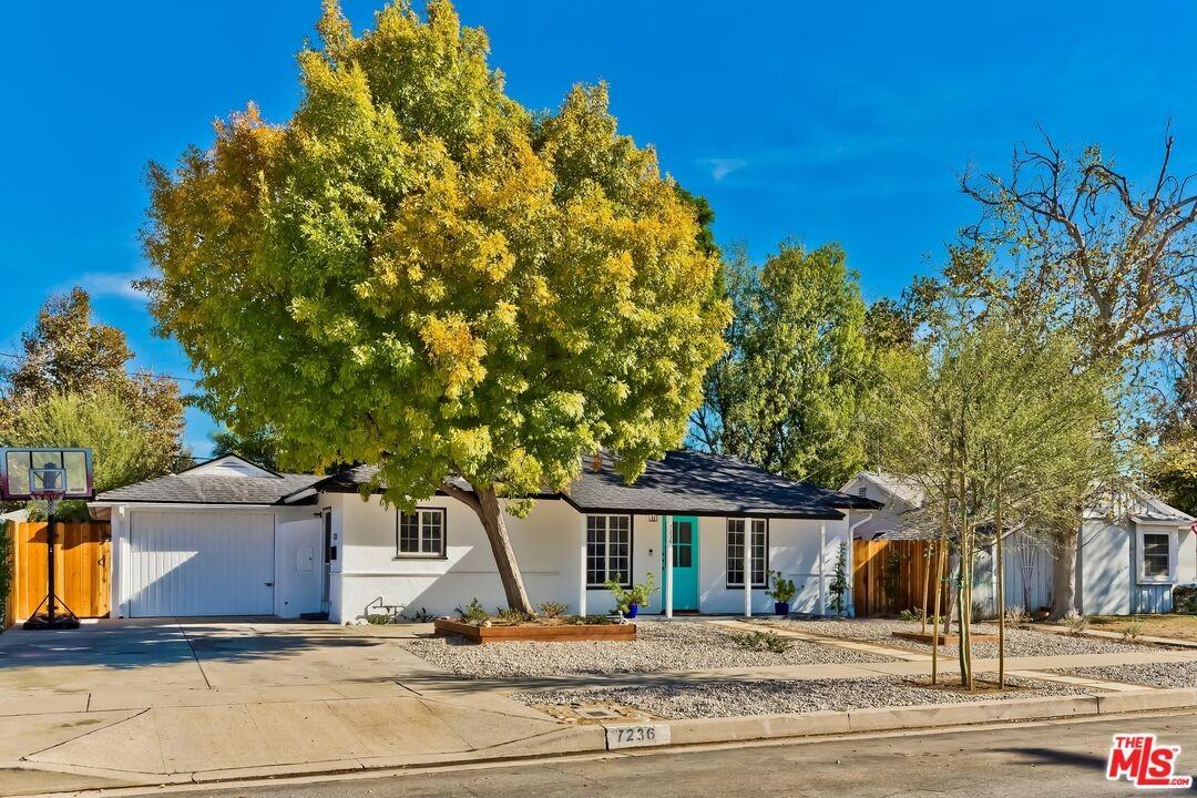 7236 Encino Ave #7236 - Photo 5 of 20