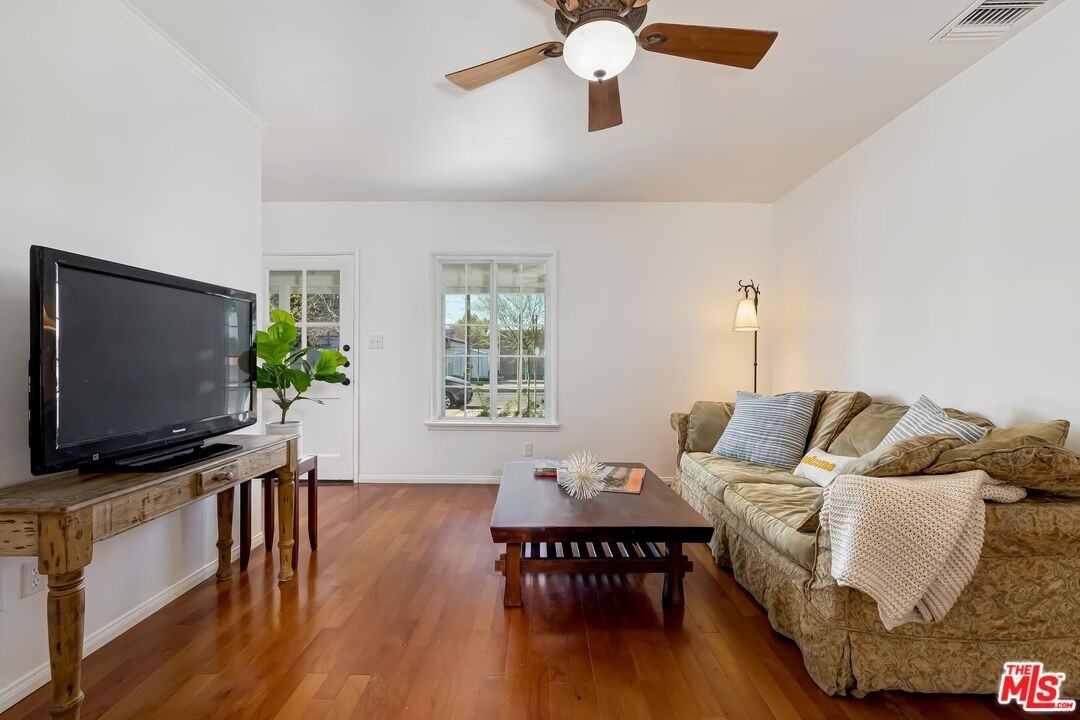 7236 Encino Ave #7236 - Photo 7 of 20