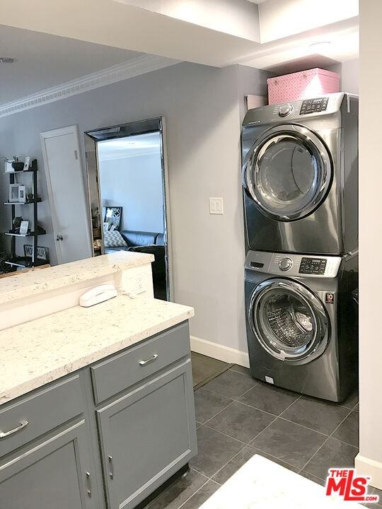 8727 Shoreham Dr #8727-2 - Photo 3 of 25