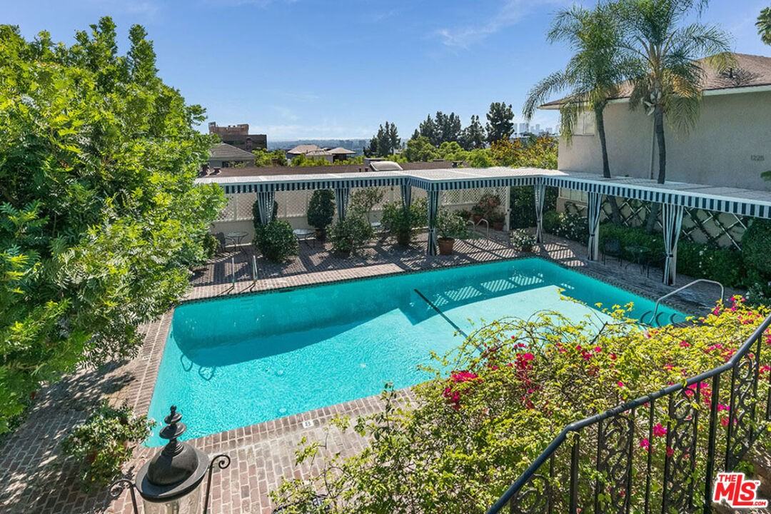 8727 Shoreham Dr #8727-2 - Photo 7 of 25