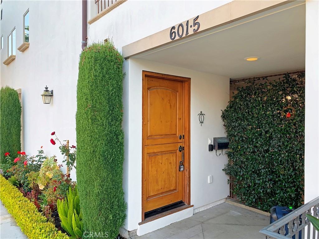 601 1/2 Poinsettia Ave #601 - Photo 7 of 28