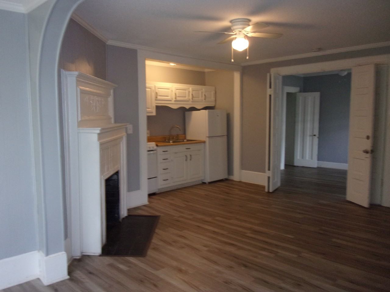 401 Charlotte Ave #A - Photo 5 of 11