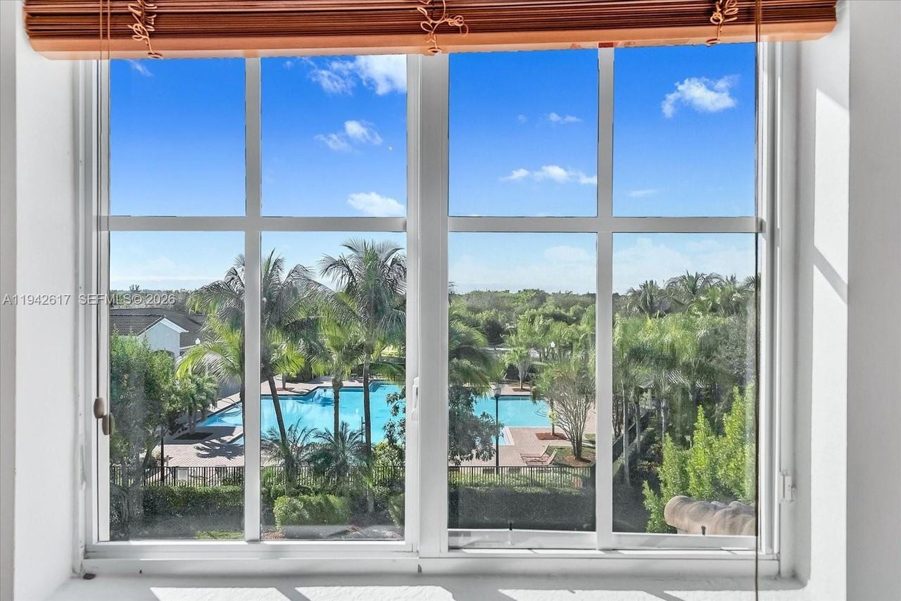 14229 Sw 274th St #14229 - Photo 2 of 33