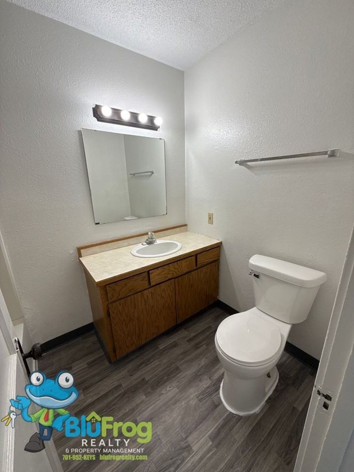 402 2nd Ave Nw #207 - Photo 6 of 8