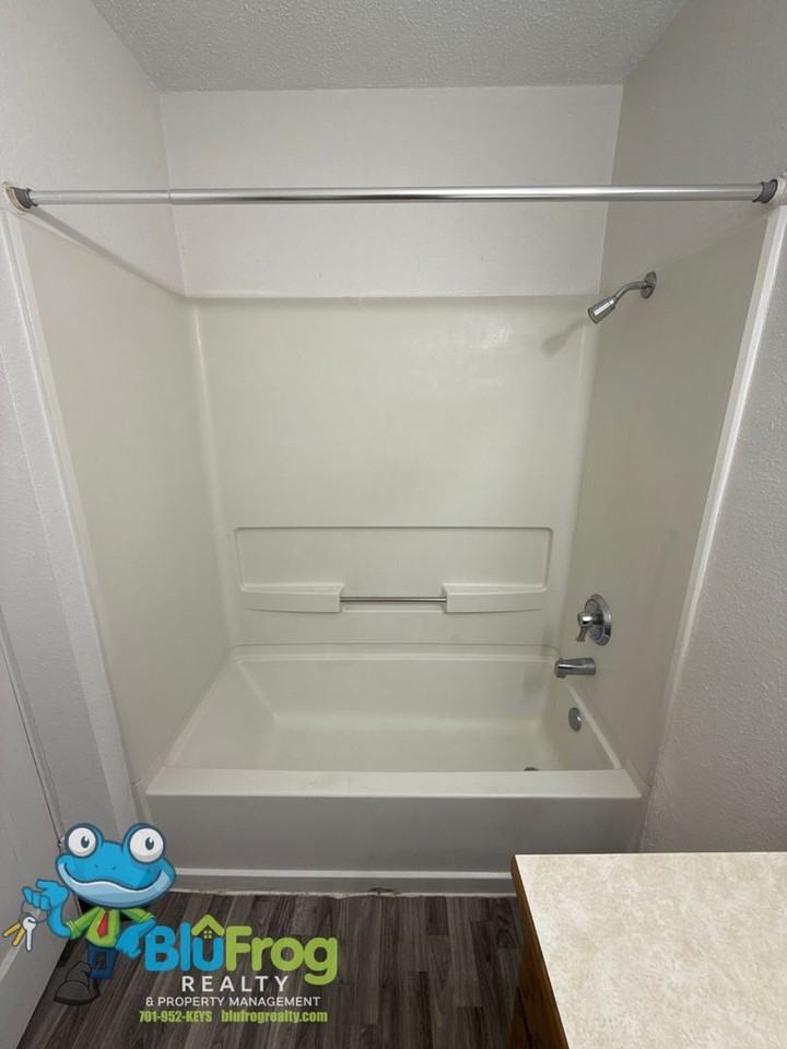 402 2nd Ave Nw #207 - Photo 7 of 8