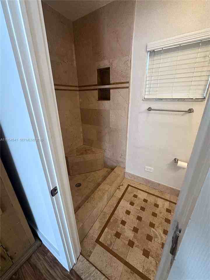 555 Ne 71st St #555-1 - Photo 2 of 12