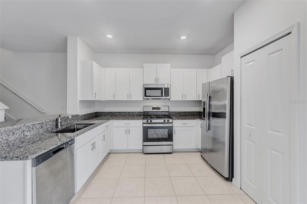 8309 Corner Pine Way #8309 - Photo 3 of 33