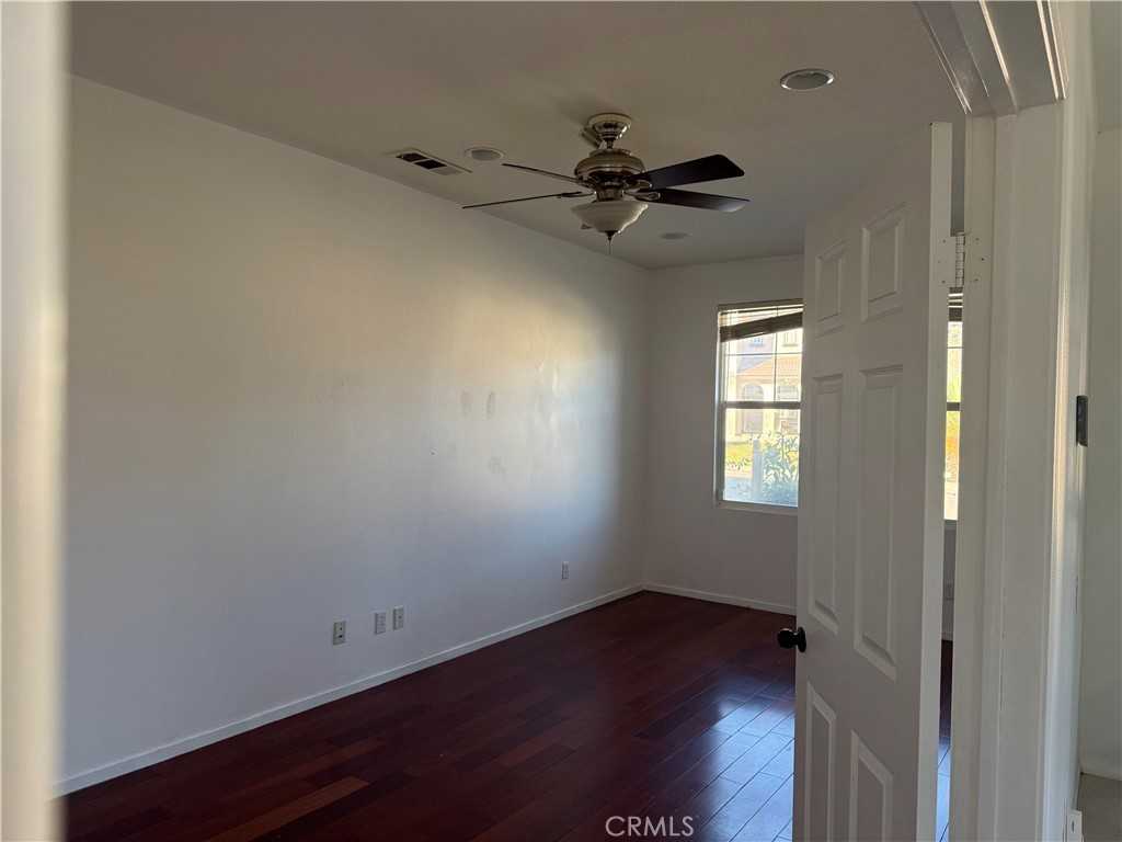 1147 Glenwood Ct #1147 - Photo 5 of 15