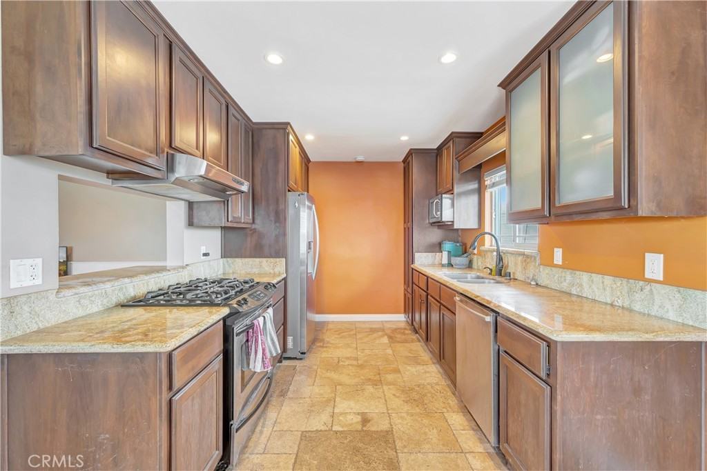 817 California St #817C - Photo 2 of 23