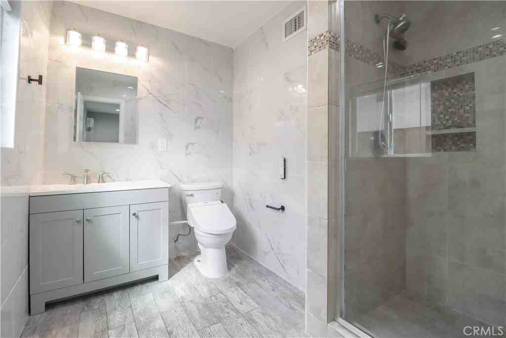 9752 Laramie Ave #9752