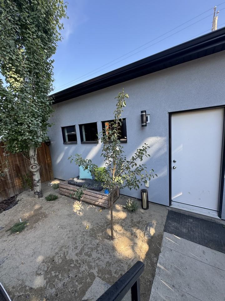 224 6a St Ne #1 - Photo 7 of 28