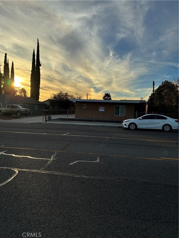 627 Xenia Ave #627 - Photo 2 of 10