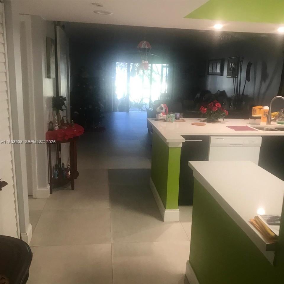 195 Lakeview Dr #195-104 - Photo 6 of 8