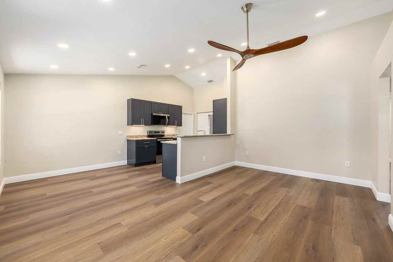 6523 Nw 109th Pl #A - Photo 4 of 43