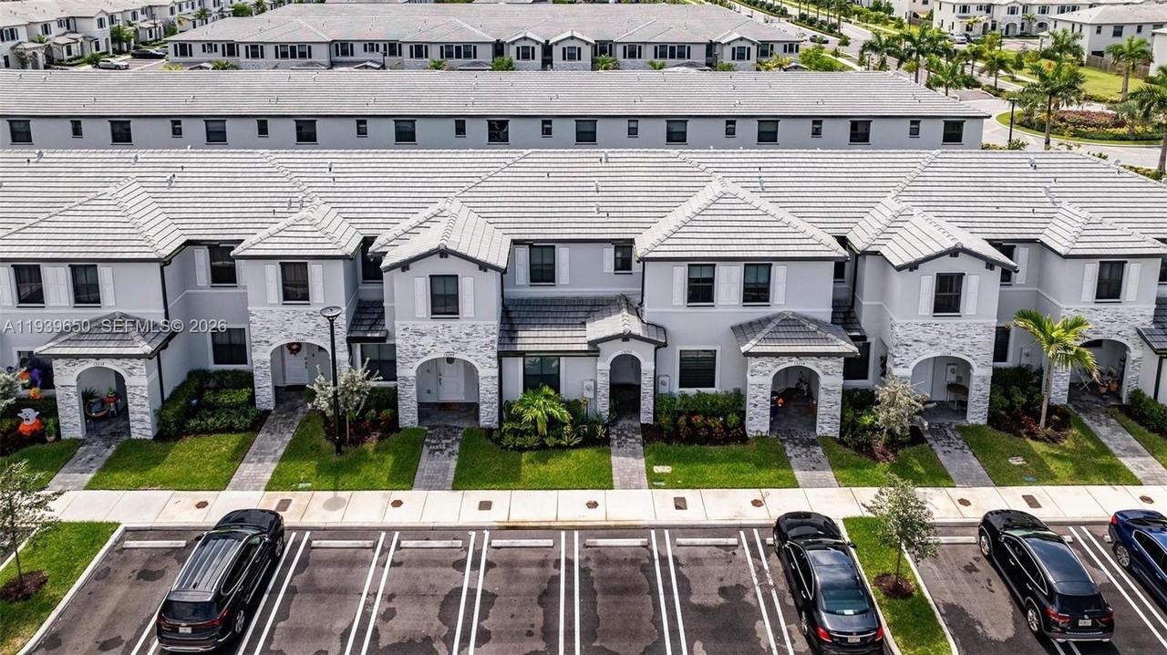 Unincorporated Homestead - Photo 7 of 38